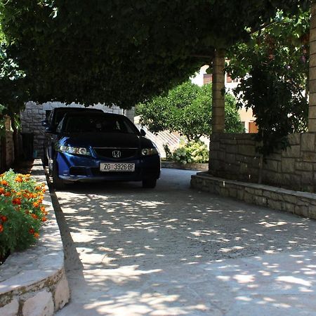 Apartment Antica Supetar Exterior photo