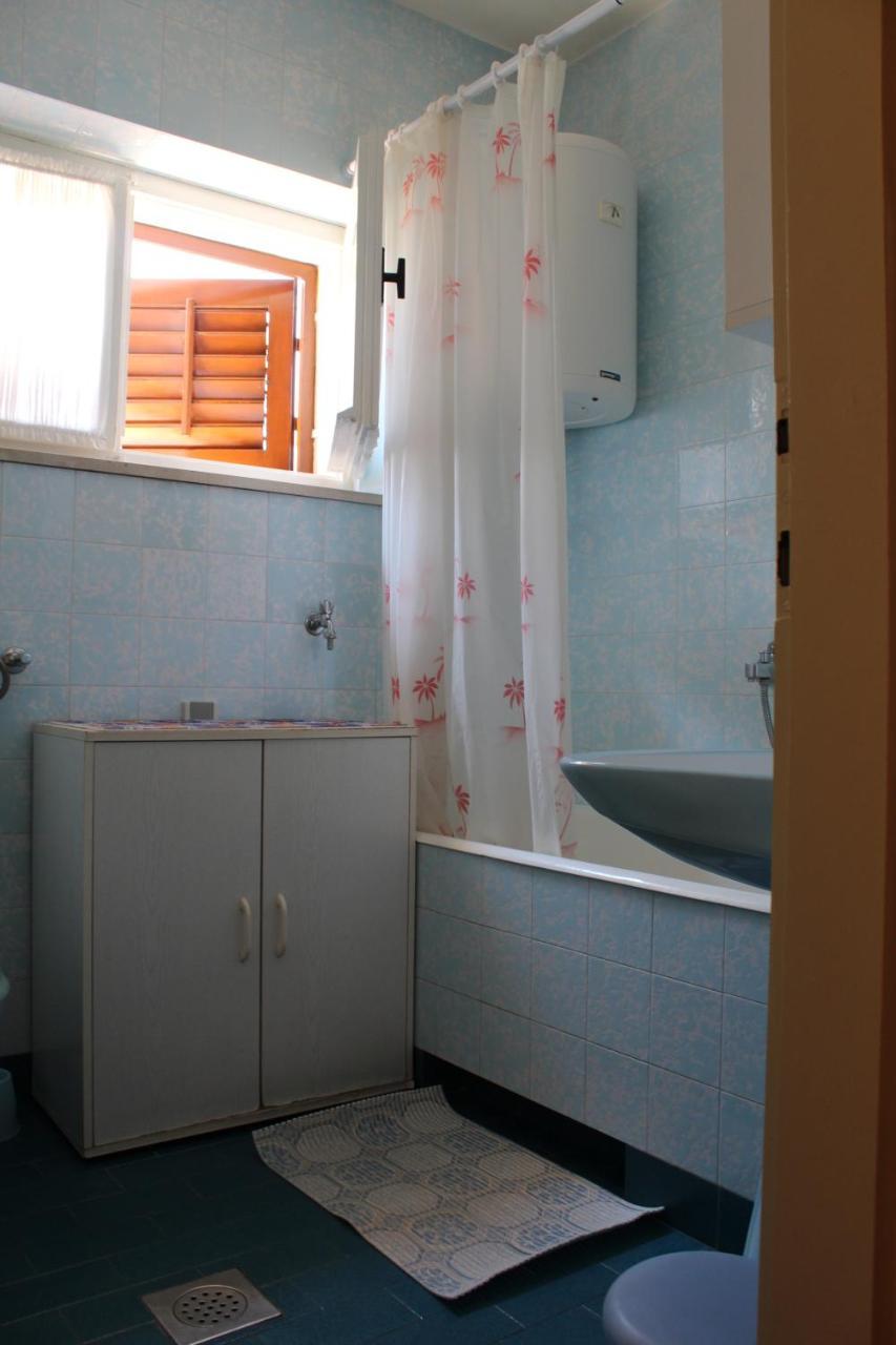Apartment Antica Supetar Exterior photo