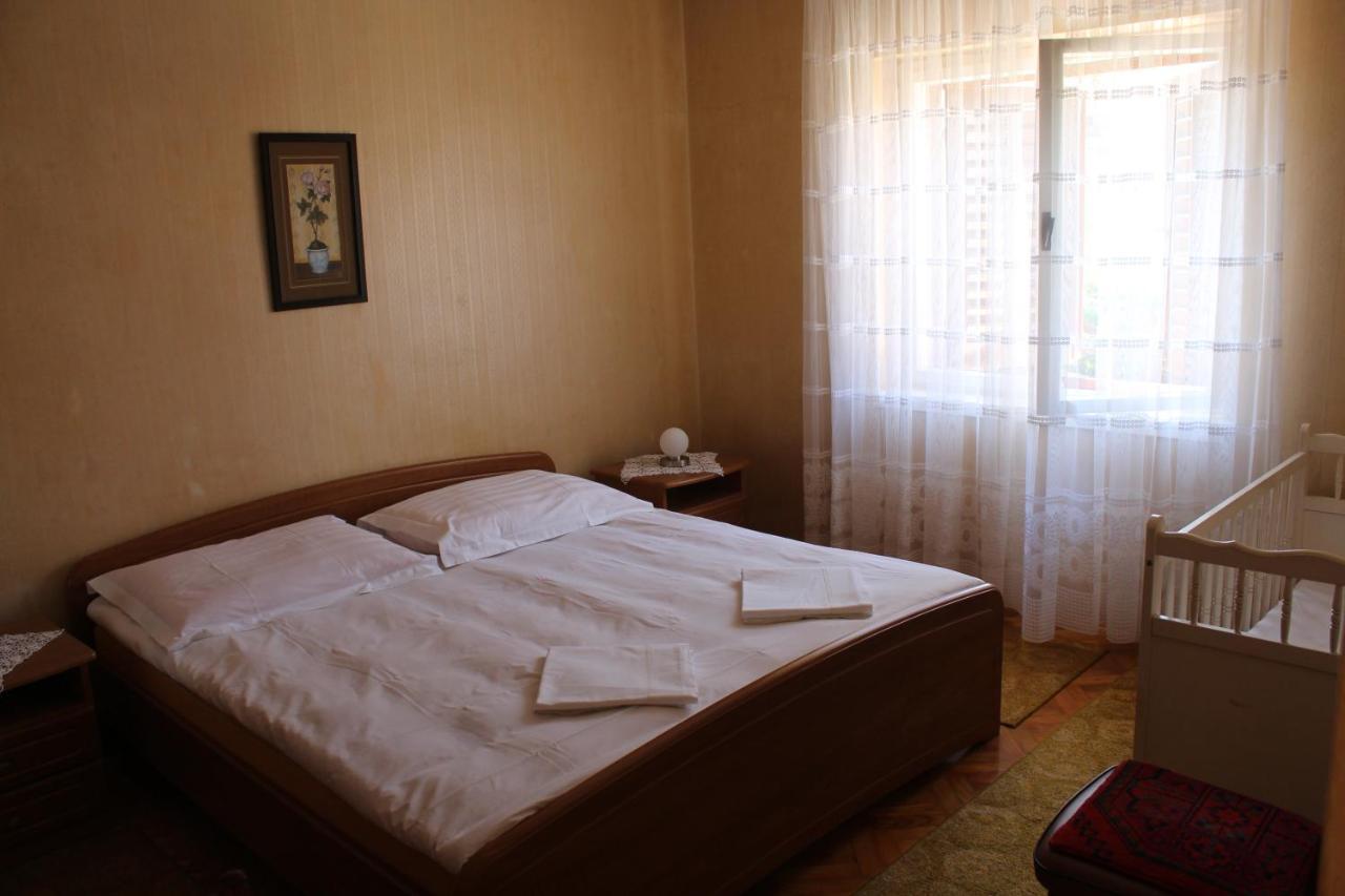 Apartment Antica Supetar Exterior photo